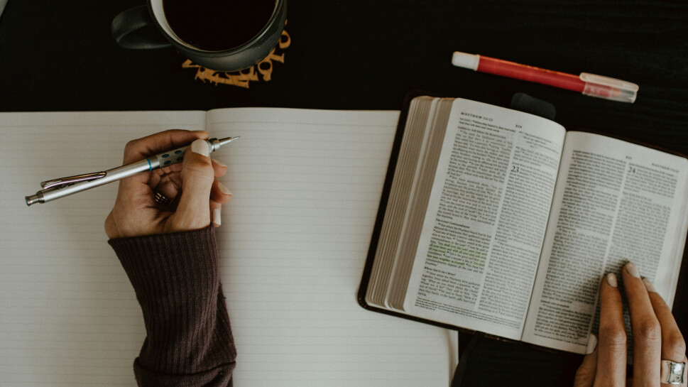 kelly-sikkema-YnRNdB-XTME-unsplash